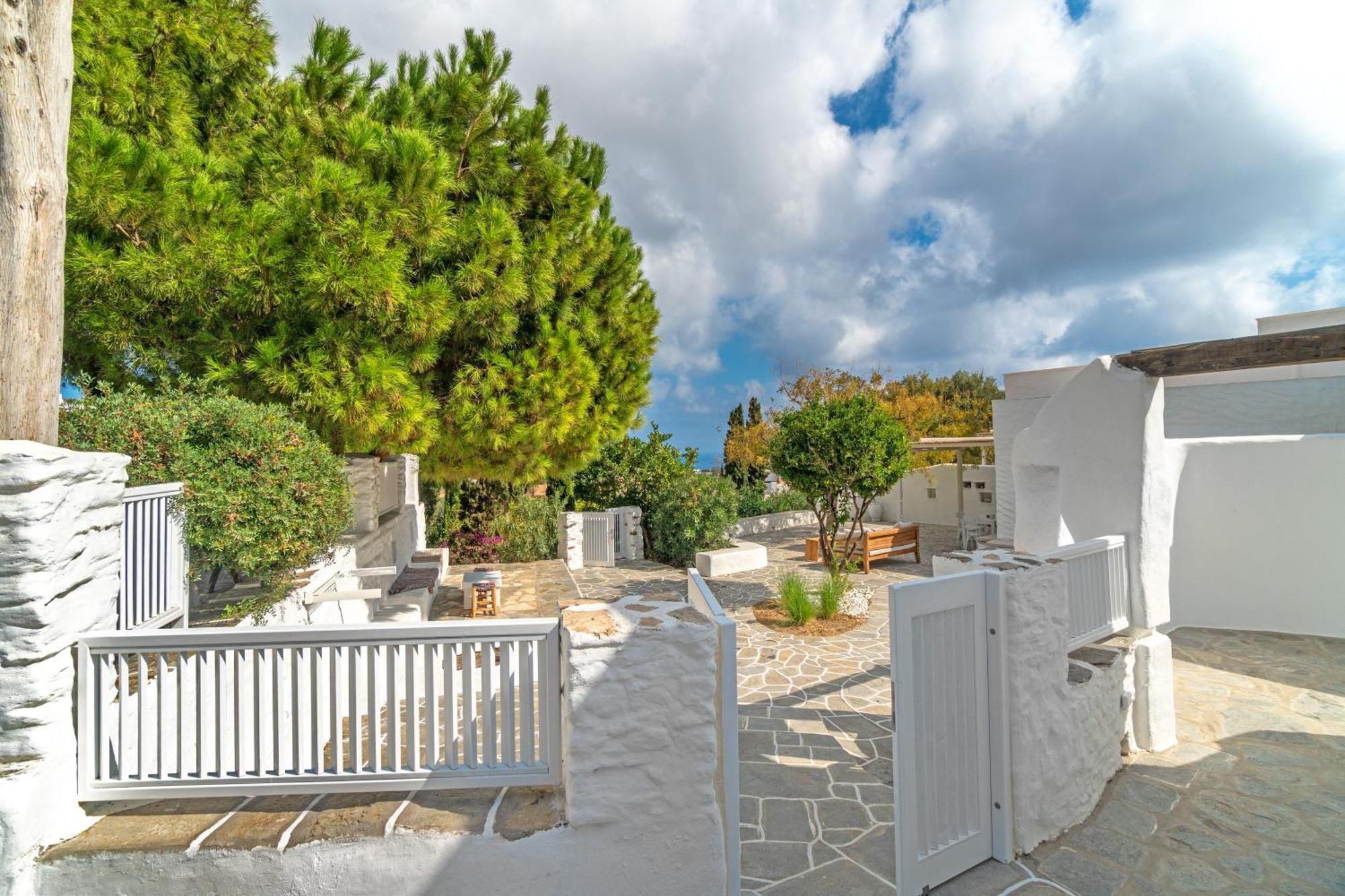 Rabagas Suites Luxury - In The Heart Of Sifnos アポロニア エクステリア 写真