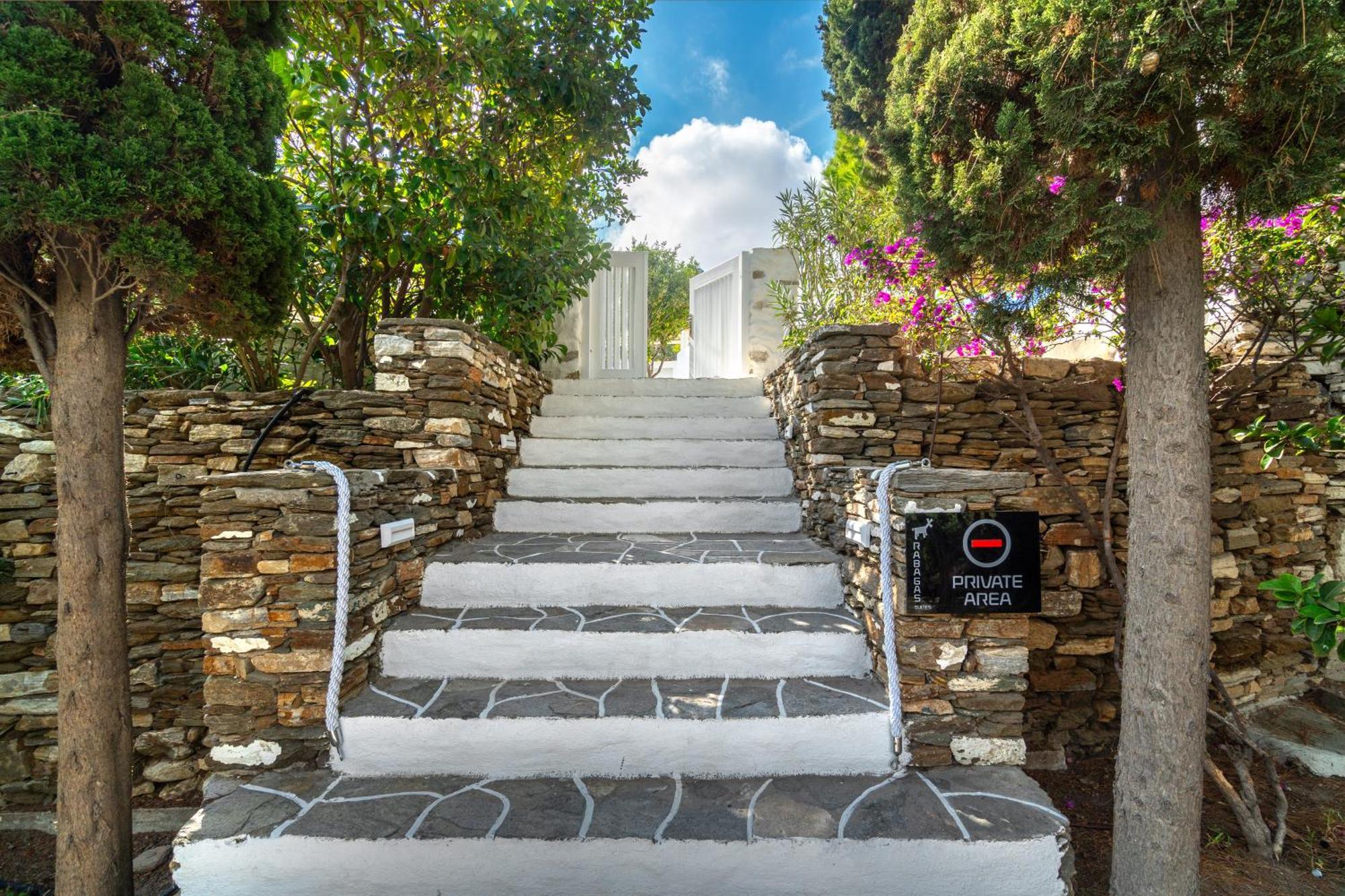 Rabagas Suites Luxury - In The Heart Of Sifnos アポロニア エクステリア 写真